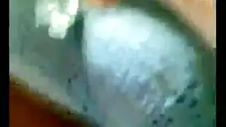 العبدة المثيرة تتمنى مغامرة جماعية جنسية جامحة