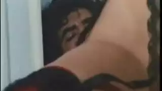 صديقي السابق يدخل فتحتي الضيقة بعنف