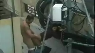 فيديو سكس بالكلام يهيج فوق السطح