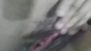 رغبات امرأة مسلمة المخفية: نشوة مبللة مباشرة على ويب كاميرا