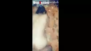 خليجي وسيم يدفع مقابل جنس صريح مع فتاة مصرية