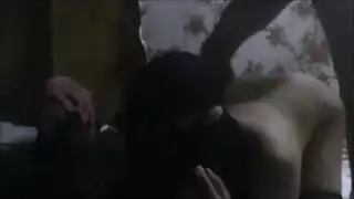 مريم مكرم وهي تتنك فى ظيزه