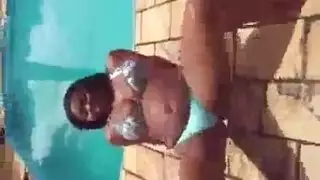 جنس جامح مع شمال أفريقي مجهز جيداً